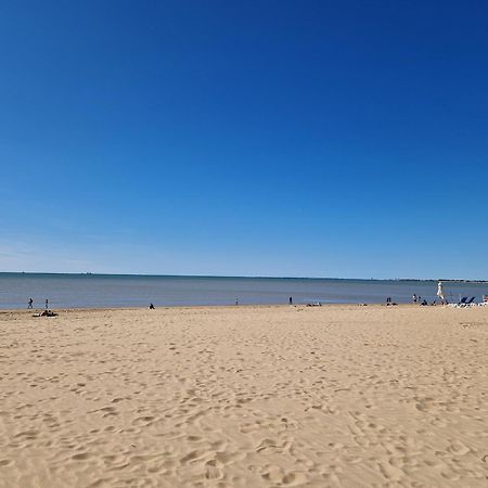 Bel Appartement T2 Avec Balcon, Wifi Et Parking Pres De La Plage - Fr-1-706-2 Châtelaillon-Plage Esterno foto